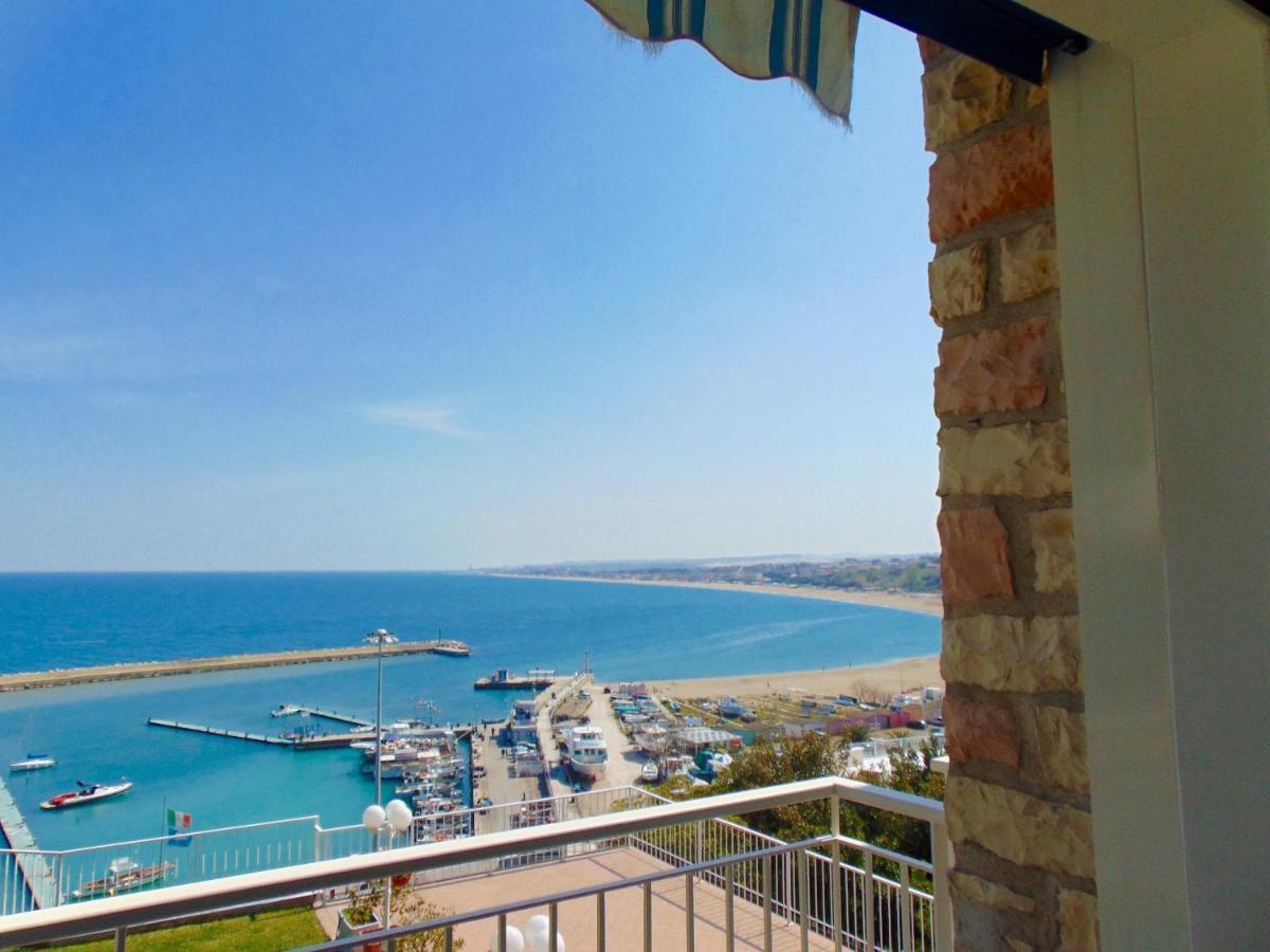 Апартаменти N019 - Numana, Prestigioso Quadrilocale Vista Mare Екстер'єр фото